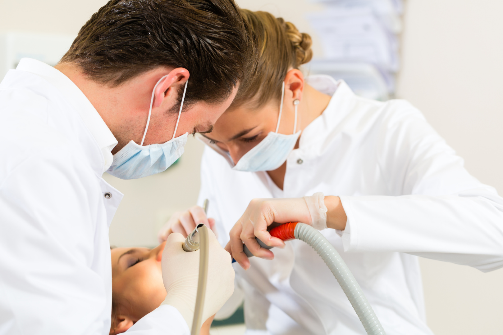 Técnico Em Saúde Bucal, Auxiliar De Dentista E Secretária: Quais As ...