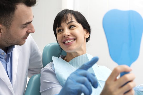 Como dentistas iniciantes podem atrair pacientes usando a internet